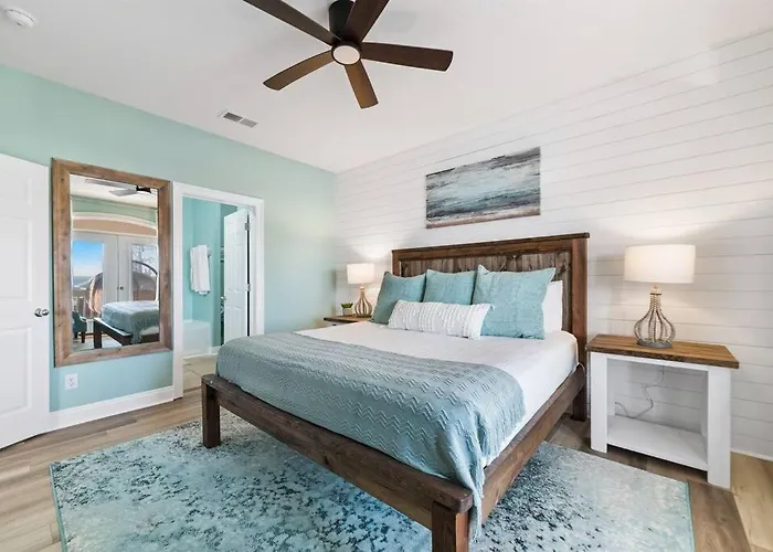 Pelican's Perch - Tiki Bar, Pool, Gulf Views, Elevator! Hotel Gulf Shores