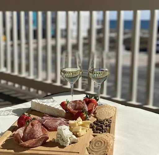Pelican's Perch - Tiki Bar, Pool, Gulf Views, Elevator! Hotel *