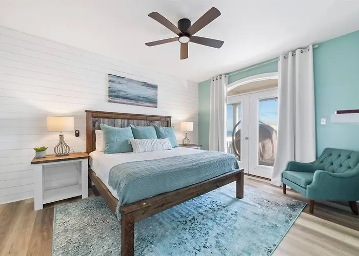 Pelican's Perch - Tiki Bar, Pool, Gulf Views, Elevator! * Gulf Shores